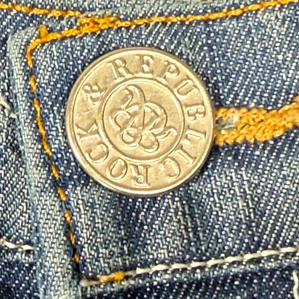 Rock & Republic Womens Low Rise Bootcut Jeans Blue Size 28 KDSGROWJ01 Gold‎ Logo - Picture 4 of 13